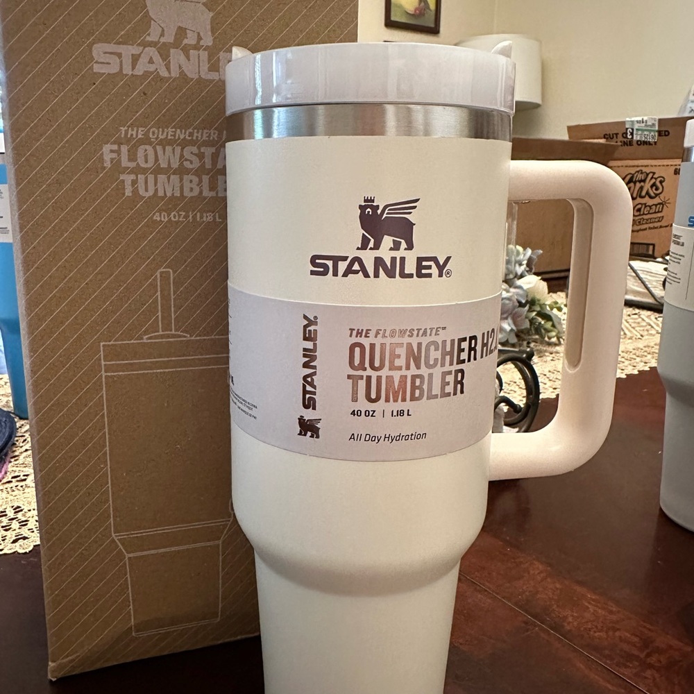 Stanley White Quencher H2.0 Tumbler